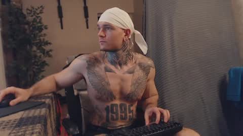 Snapshot of bulatov_x chatting on 01-30-25, 01:44 Dmitriy online show from 01-30-25, 01:44