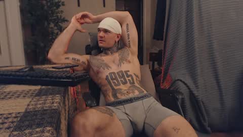 Snapshot of bulatov_x chatting on 02-02-25, 12:40 Dmitriy online show from 02-02-25, 12:40