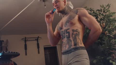 Snapshot of bulatov_x chatting on 02-05-25, 07:53 Dmitriy online show from 02-05-25, 07:53