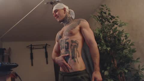 Snapshot of bulatov_x chatting on 02-09-25, 01:33 Dmitriy online show from 02-09-25, 01:33