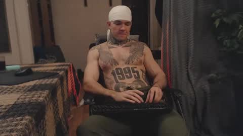 Snapshot of bulatov_x chatting on 02-14-25, 10:14 Dmitriy online show from 02-14-25, 10:14