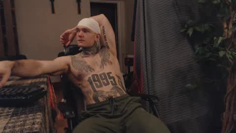 Snapshot of bulatov_x chatting on 02-16-25, 08:44 Dmitriy online show from 02-16-25, 08:44