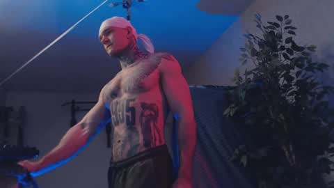 Snapshot of bulatov_x chatting on 02-20-25, 07:23 Dmitriy online show from 02-20-25, 07:23