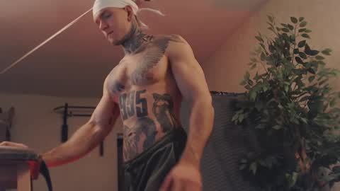 Snapshot of bulatov_x chatting on 02-21-25, 01:00 Dmitriy online show from 02-21-25, 01:00