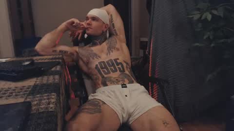 Snapshot of bulatov_x chatting on 02-25-25, 02:47 Dmitriy online show from 02-25-25, 02:47