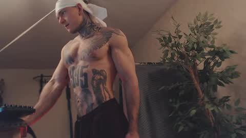 Snapshot of bulatov_x chatting on 02-28-25, 08:50 Dmitriy online show from 02-28-25, 08:50