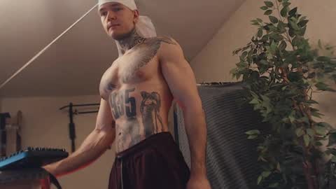 Snapshot of bulatov_x chatting on 03-04-25, 06:18 Dmitriy online show from 03-04-25, 06:18