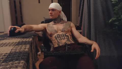 Snapshot of bulatov_x chatting on 03-07-25, 06:33 Dmitriy online show from 03-07-25, 06:33