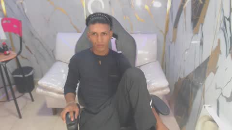 bull_cam online show from 09-10-25, 06:30