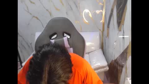 bull_cam online show from 09-18-25, 07:05