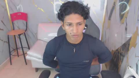 bull_cam online show from 11-02-25, 03:47