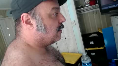 Snapshot of bullmusclejoe chatting on 04-17-26, 10:13 BullMuscleJoe online show from 04-17-26, 10:13