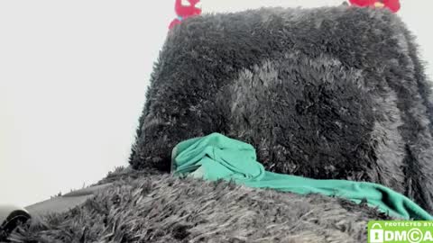 Snapshot of bumblubee chatting on 12-18-24, 10:24 Tonny online show from 12-18-24, 10:24