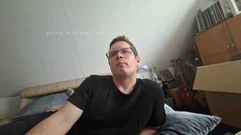 Snapshot of bumbuss chatting on 03-19-26, 02:21 bumbuss online show from 03-19-26, 02:21