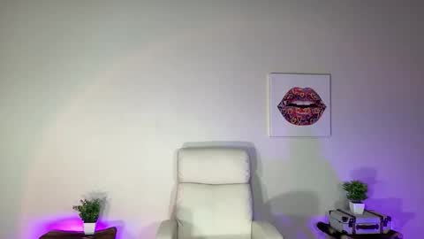 BUNNIE and THE DUDE TheLebowskis online show from 11-22-25, 04:22