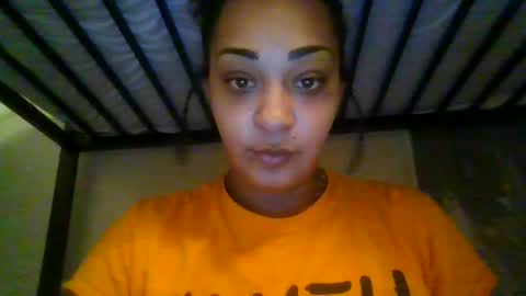 Snapshot of bunniebai chatting on 02-24-25, 12:20 bunniebai online show from 02-24-25, 12:20