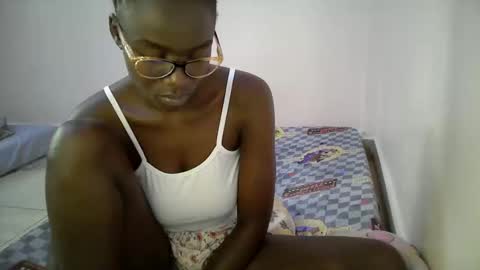 Snapshot of bunny_bliss1 chatting on 05-13-26, 01:30 bunny_bliss1 online show from 05-13-26, 01:30