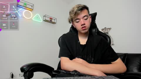 bunny online show from 02-10-25, 03:32