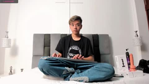 bunny online show from 02-19-25, 12:33