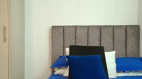 Carolina online show from 11-20-25, 04:34