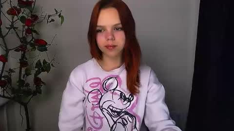 Snapshot of bunnybloom_ chatting on 11-14-25, 04:22 Ariel online show from 11-14-25, 04:22