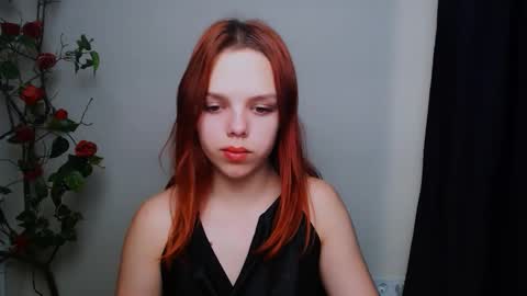 Snapshot of bunnybloom_ chatting on 11-19-25, 08:20 Ariel online show from 11-19-25, 08:20