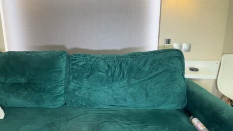 Snapshot of bunnyclide chatting on 12-05-25, 09:18 Bonny and Clide Help us by thumbs up online show from 12-05-25, 09:18