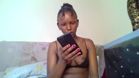 bunnydiva_ online show from 10-27-25, 06:12