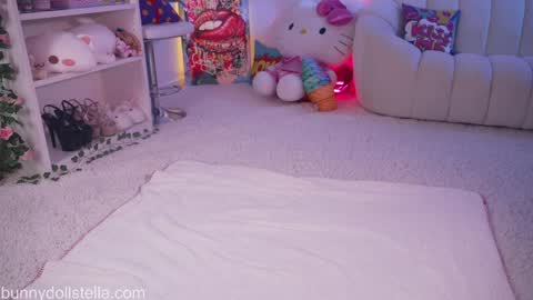 Snapshot of bunnydollstella chatting on 05-15-26, 11:12 Stella online show from 05-15-26, 11:12