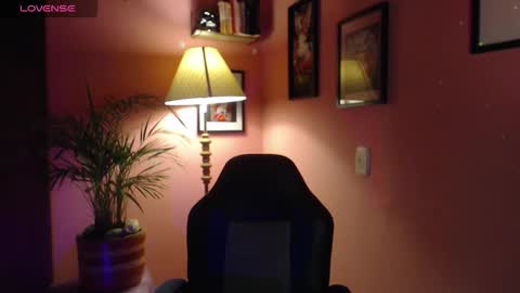 bunnyEmilyR0s33 online show from 03-14-26, 08:20