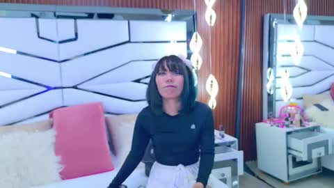 Bunny online show from 12-21-25, 07:32