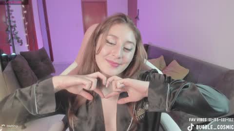 Snapshot of burbuja_cosmic chatting on 01-16-25, 05:11 Im Val Welcome to my room My instagram Bubble cosmic online show from 01-16-25, 05:11