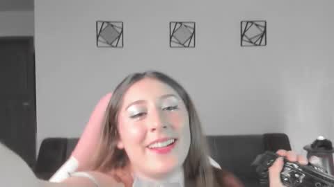 Snapshot of burbuja_cosmic chatting on 09-25-25, 01:31 Im Val Welcome to my room My instagram Bubble cosmic online show from 09-25-25, 01:31