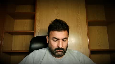 Hairy Arabian online show from 11-14-25, 05:28