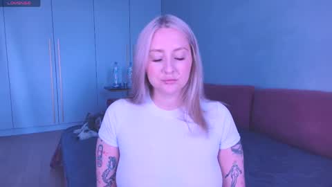 Snapshot of burn_lissa chatting on 05-10-26, 03:28 Lissa online show from 05-10-26, 03:28