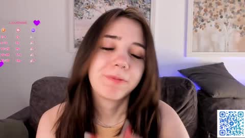 Snapshot of burnletitallburn chatting on 02-21-25, 01:22 Jessica online show from 02-21-25, 01:22