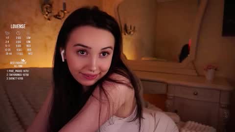 Snapshot of burnletitallburn chatting on 10-25-25, 02:30 Jessica online show from 10-25-25, 02:30