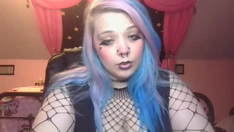 Snapshot of burnthemail chatting on 09-27-25, 06:07 lilly online show from 09-27-25, 06:07