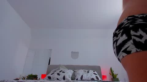 Larisa online show from 06-28-26, 09:59