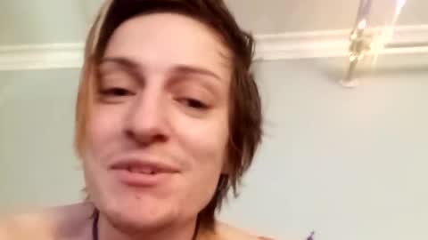 Snapshot of bushwitch chatting on 03-30-26, 09:05 Hedge online show from 03-30-26, 09:05