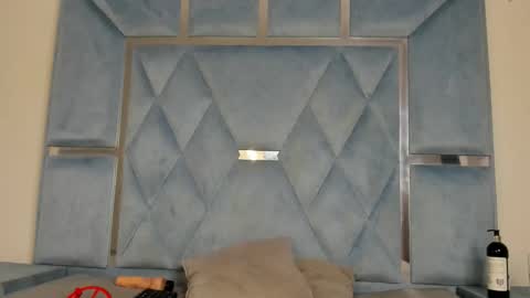 Snapshot of bustyalisha chatting on 04-25-26, 01:36 BustyAlisha online show from 04-25-26, 01:36