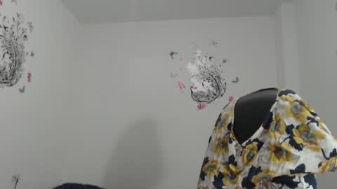 Snapshot of bustyamanda_ chatting on 01-25-25, 12:26 Amanda  online show from 01-25-25, 12:26