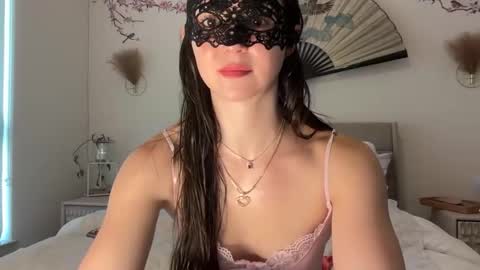 busy_bee69 online show from 05-16-26, 09:35