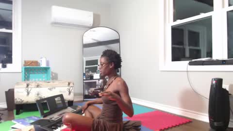 Goddess online show from 09-29-25, 05:12