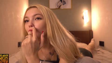 butteflai online show from 12-15-25, 07:56