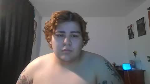 Snapshot of buttercup_milk chatting on 01-13-26, 05:13 Dylan online show from 01-13-26, 05:13