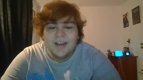 Snapshot of buttercup_milk chatting on 01-14-26, 12:16 Dylan online show from 01-14-26, 12:16