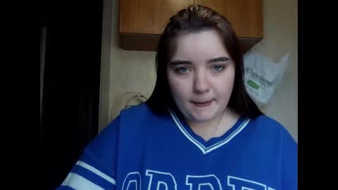 Snapshot of butterfly18988 chatting on 10-23-25, 06:45 butterfly18988 online show from 10-23-25, 06:45