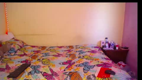 butterfly_rouse online show from 10-14-25, 08:09