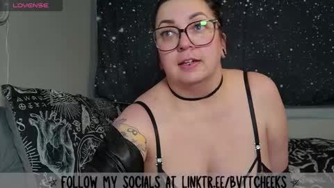 Snapshot of bvttcheeks00 chatting on 10-24-25, 03:47 bvttcheeks00 online show from 10-24-25, 03:47